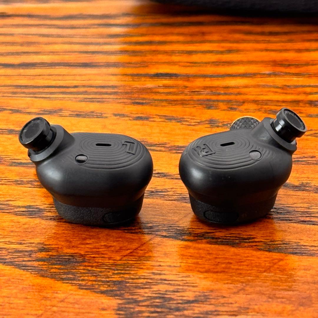 Marshallの人気モデル Motif II A.N.C. ワイヤレスイヤホン