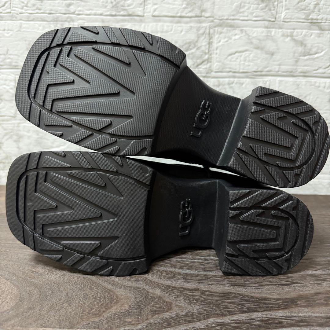 UGG W MOXY CHELSEA 　アグ モクシー チェルシー　厚底　ブーツ