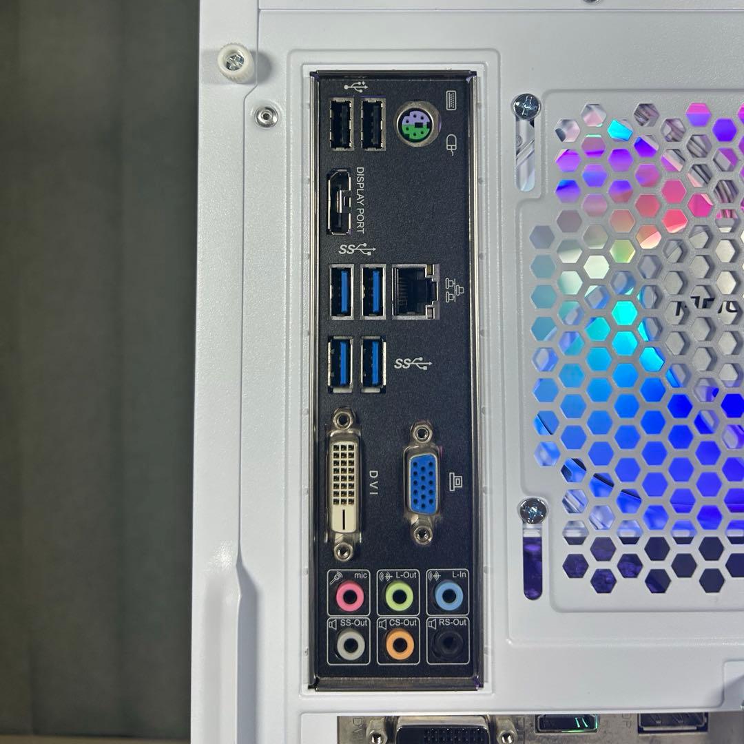 自作ゲーミングPC RX560 i7 FPSゲームプレイ可 SSD搭載