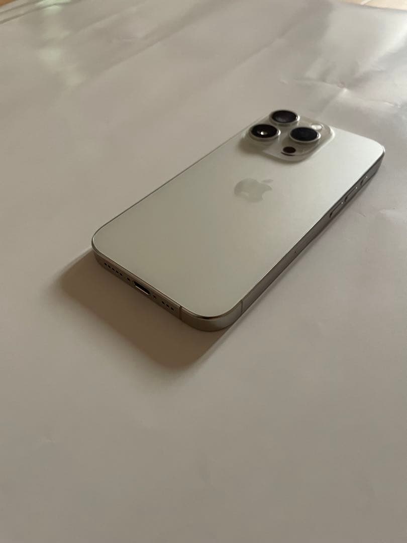 ［なな］ジャンク品iPhone15 Pro 128GB ホワイトチタニウム