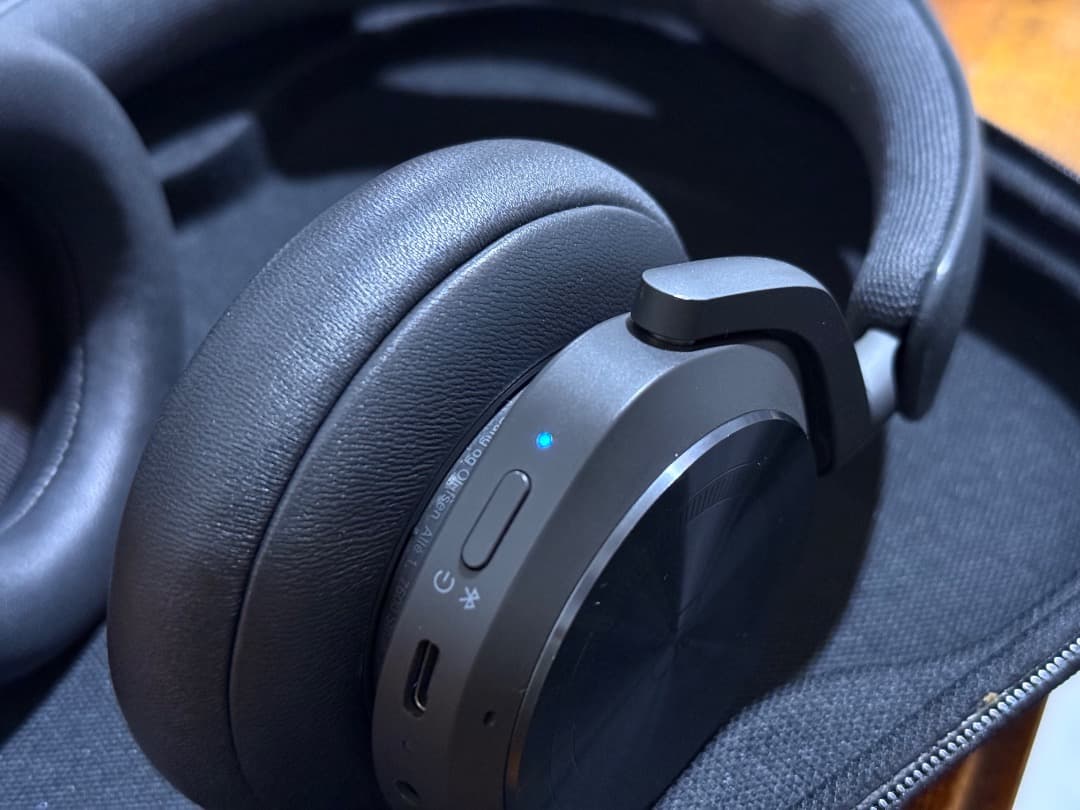 ヘッドホン Bang & Olufsen Beoplay HX