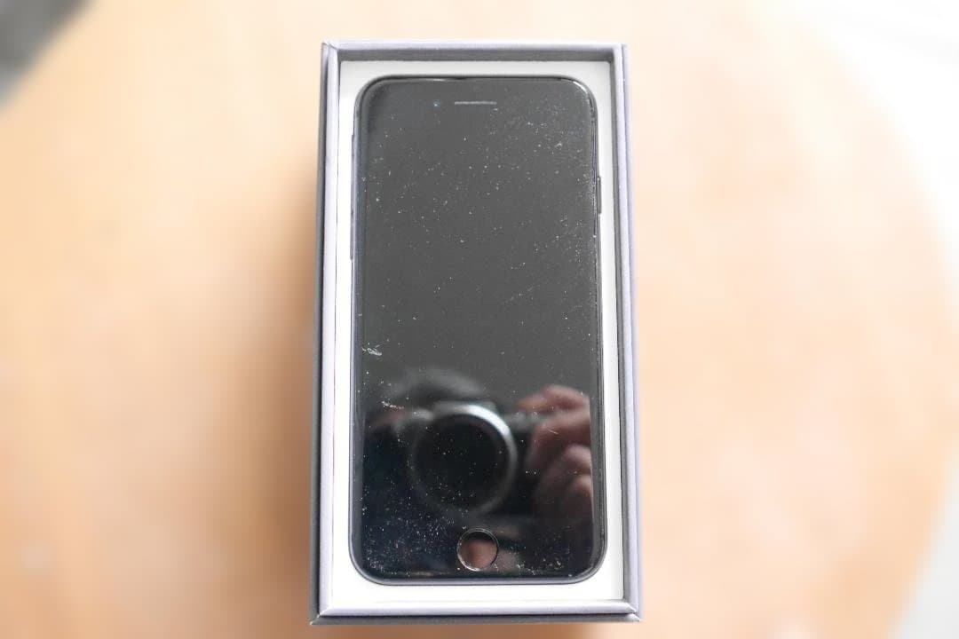 iPhone８ スペースグレー 本体 大容量256GB！