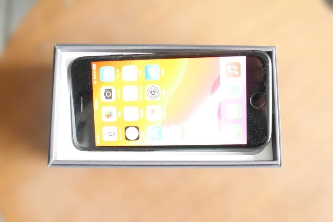 iPhone８ スペースグレー 本体 大容量256GB！