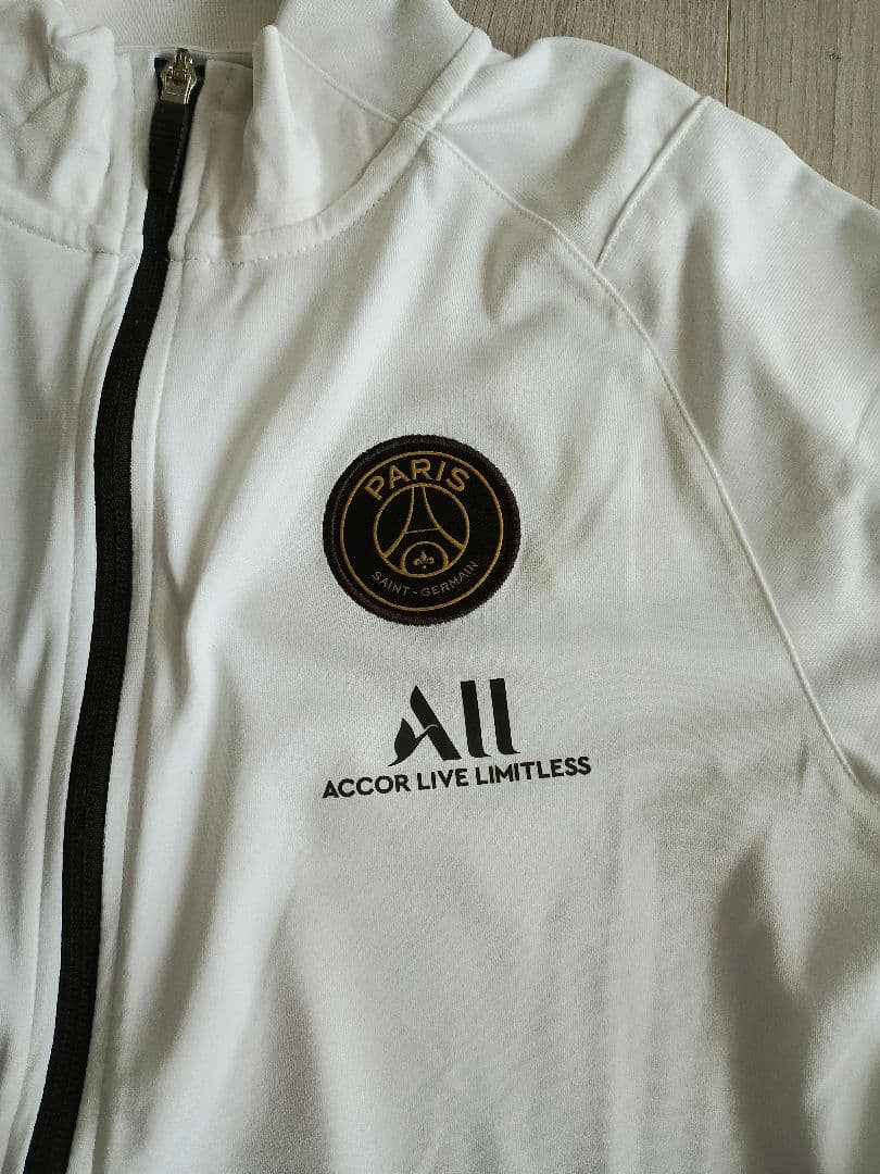 ナイキ　ジョーダン パリサンジェルマン　セットアップ