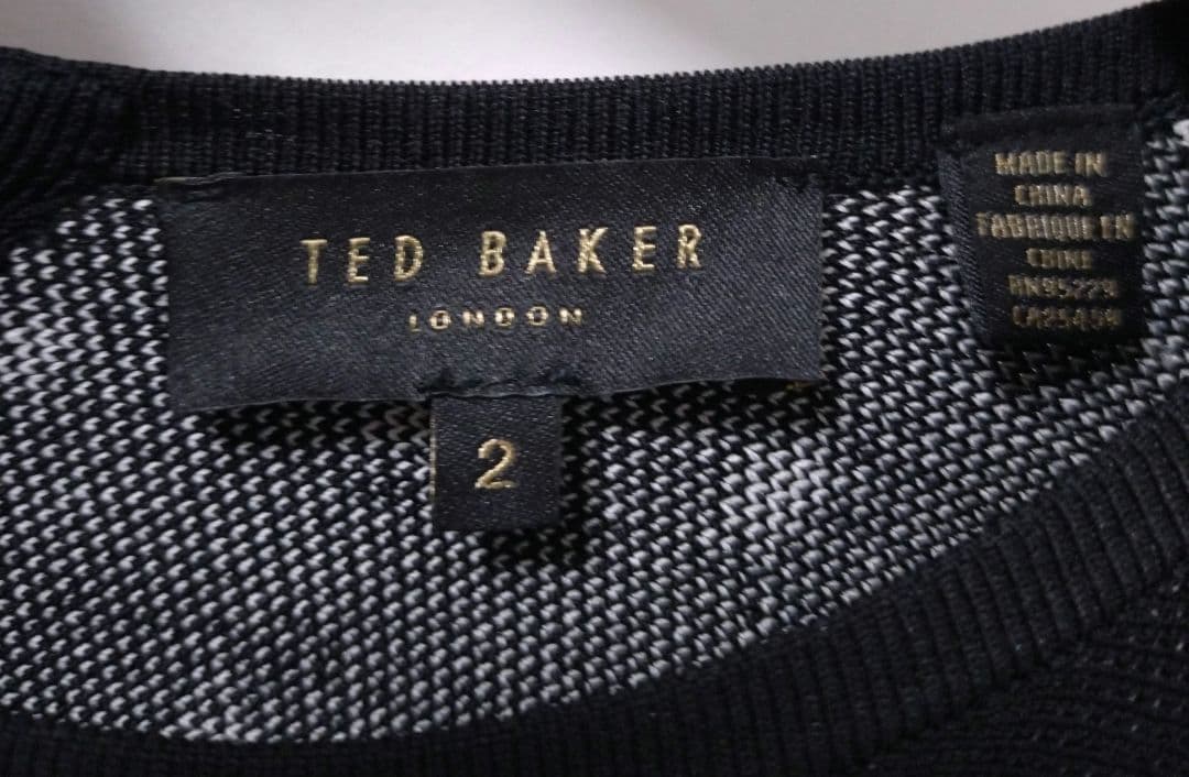 TED BAKER(テッドベイカー) 星柄ドット ニットフレアワンピース