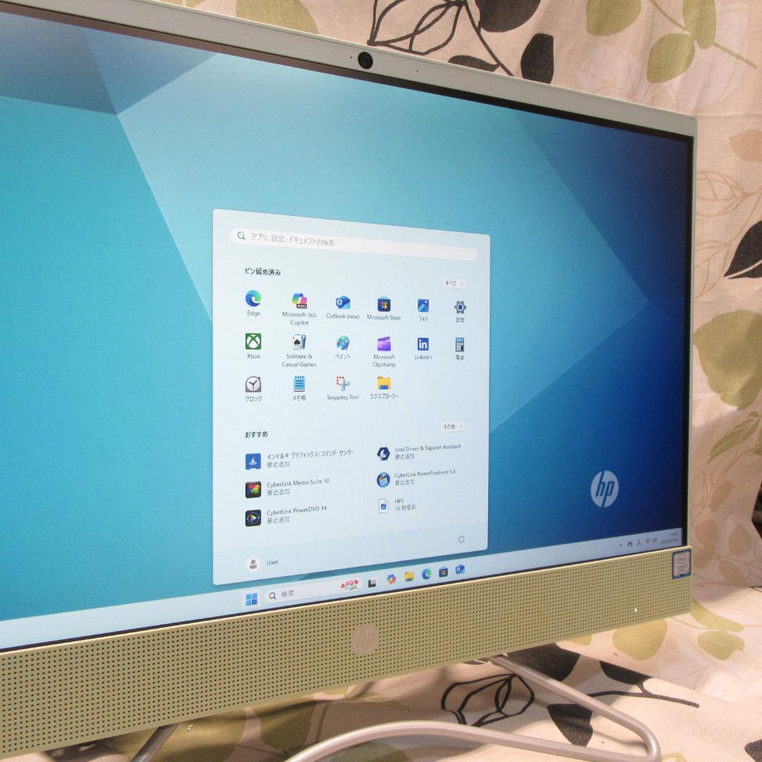 Win11公式対応9世代Corei3/メ8/SSD+HDD/カメラ/無線/タッチ