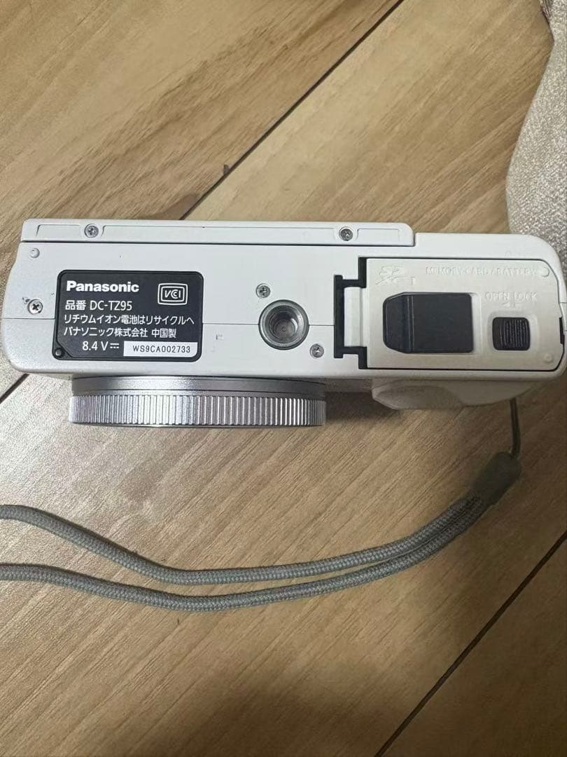 美品Panasonic Lumix ホワイト デジタルカメラ動作確認