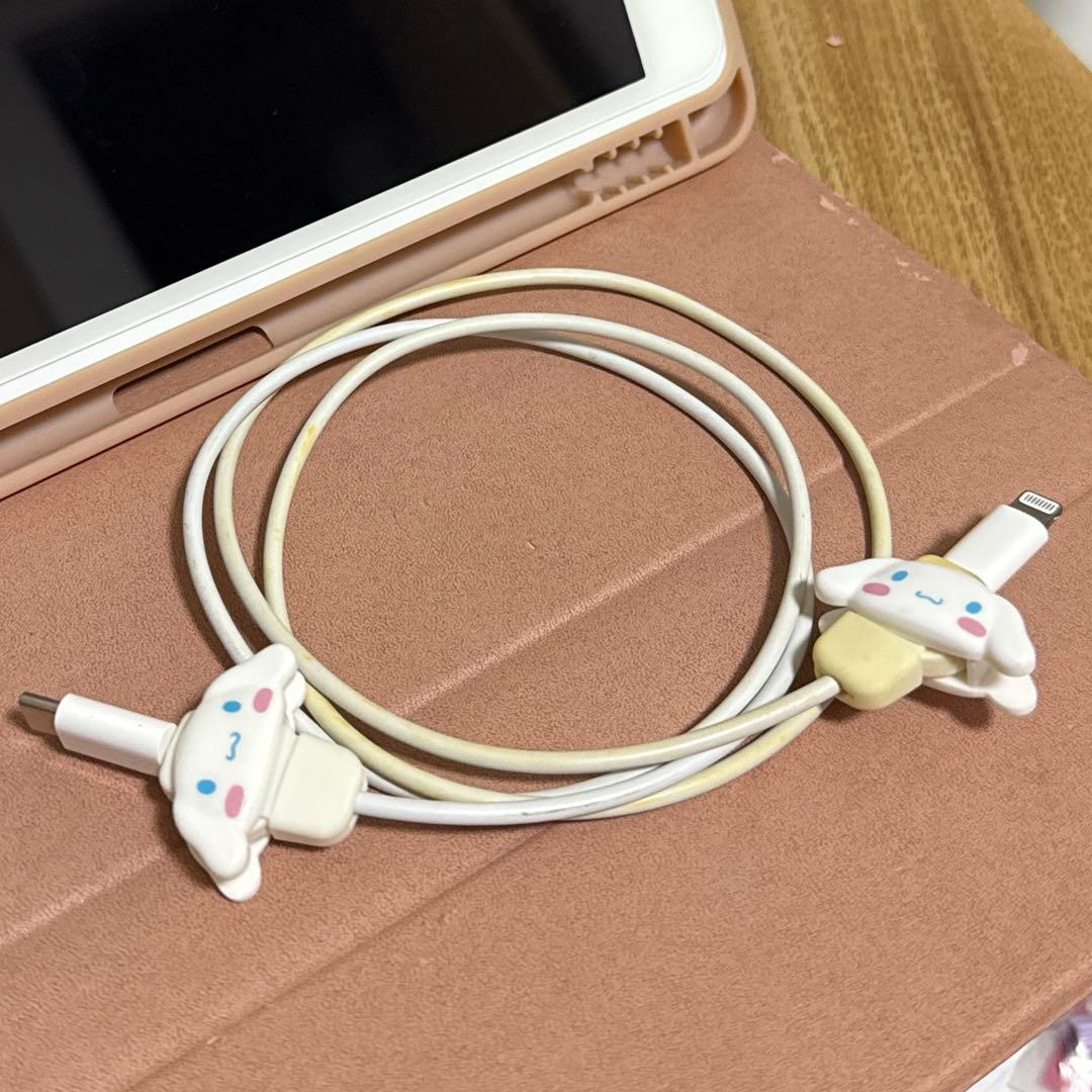 たっちゅー【美品】Apple iPad シルバー 本体 第七世代