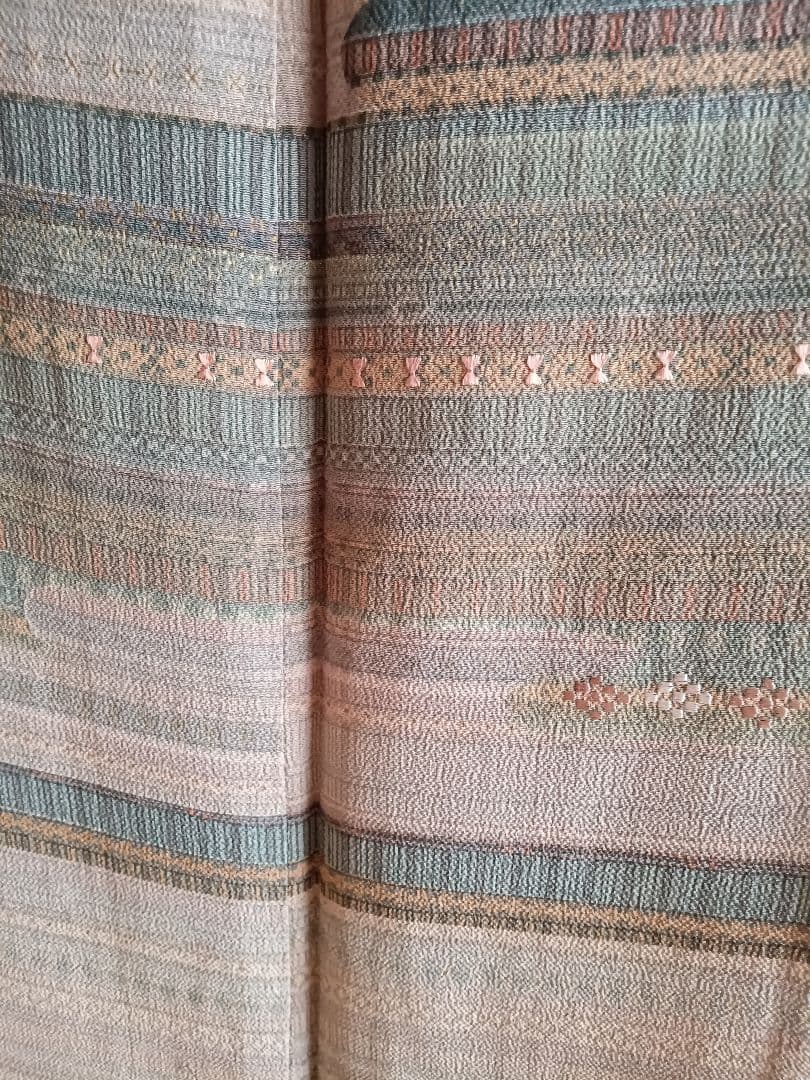 縮緬　小紋柄訪問着　手刺繍添え