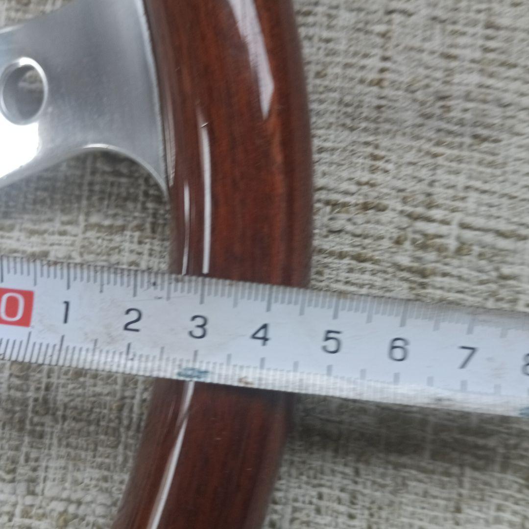 ウッドハンドル、momoです。 外径34,5か35位です。