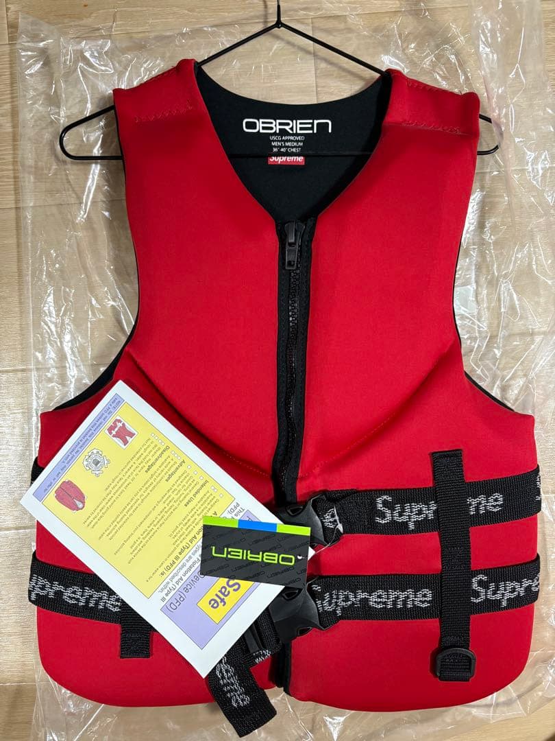 Supreme シュプリーム　ライフジャケット　新品