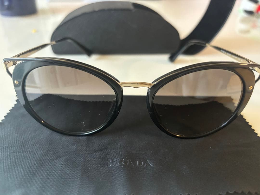 PRADA サングラス　プラダ
