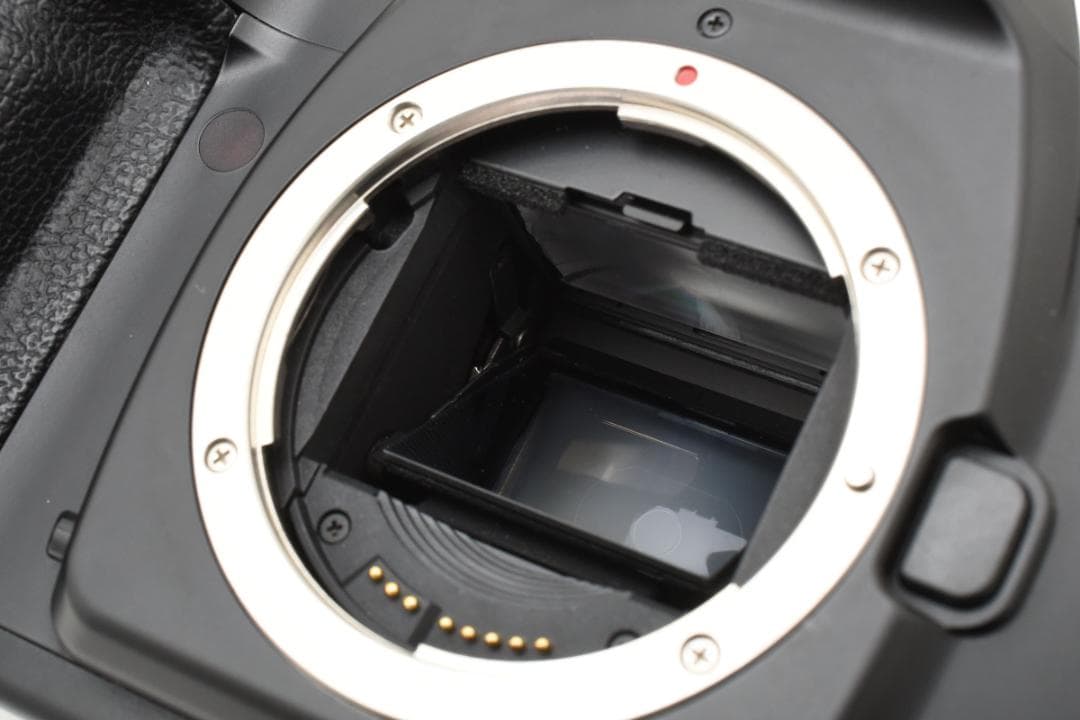 ★希少・美品★ Canon EOS-3 フィルム一眼レフカメラ ボディ