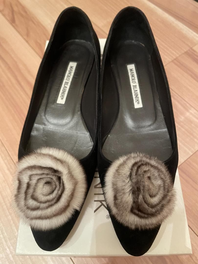 【美品】マノロ・ブラニク フラットパンプス (23.5cm相当)