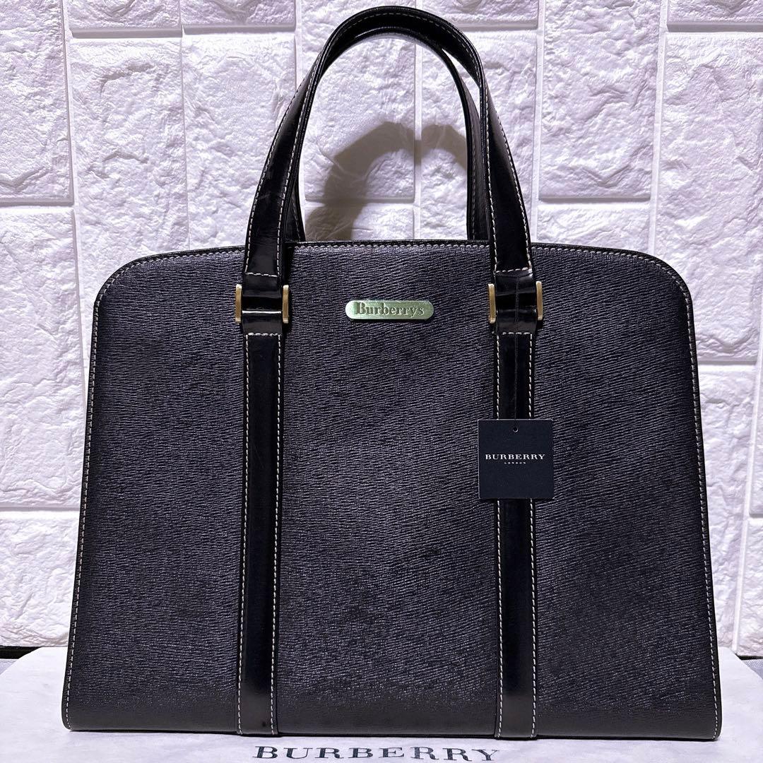 【未使用】バーバリー ブリーフケース ノバチェック ゴールド金具 3層 自立 黒