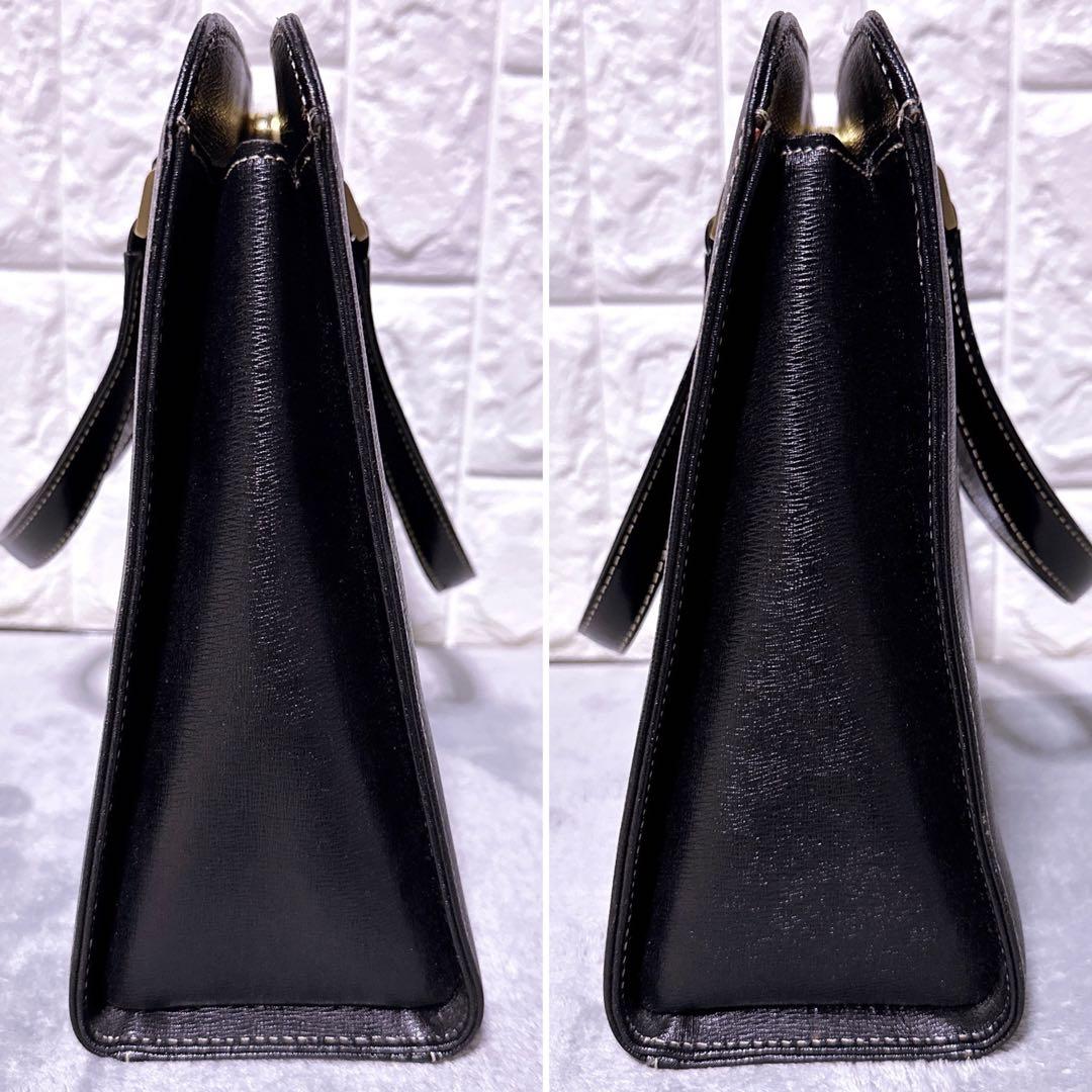 【未使用】バーバリー ブリーフケース ノバチェック ゴールド金具 3層 自立 黒