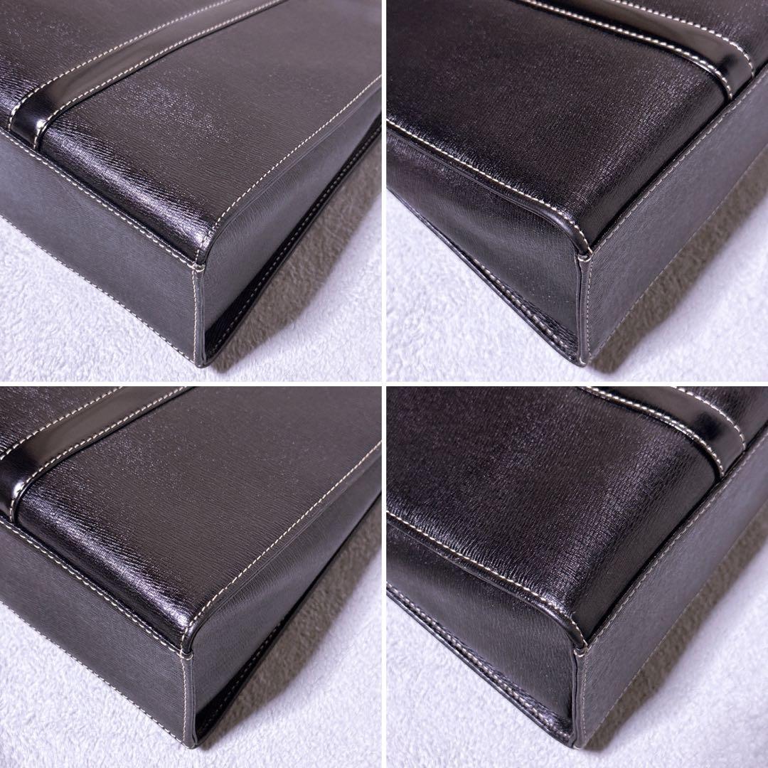 【未使用】バーバリー ブリーフケース ノバチェック ゴールド金具 3層 自立 黒