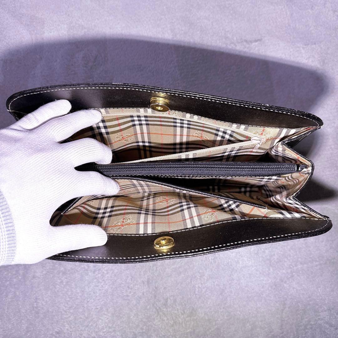 【未使用】バーバリー ブリーフケース ノバチェック ゴールド金具 3層 自立 黒