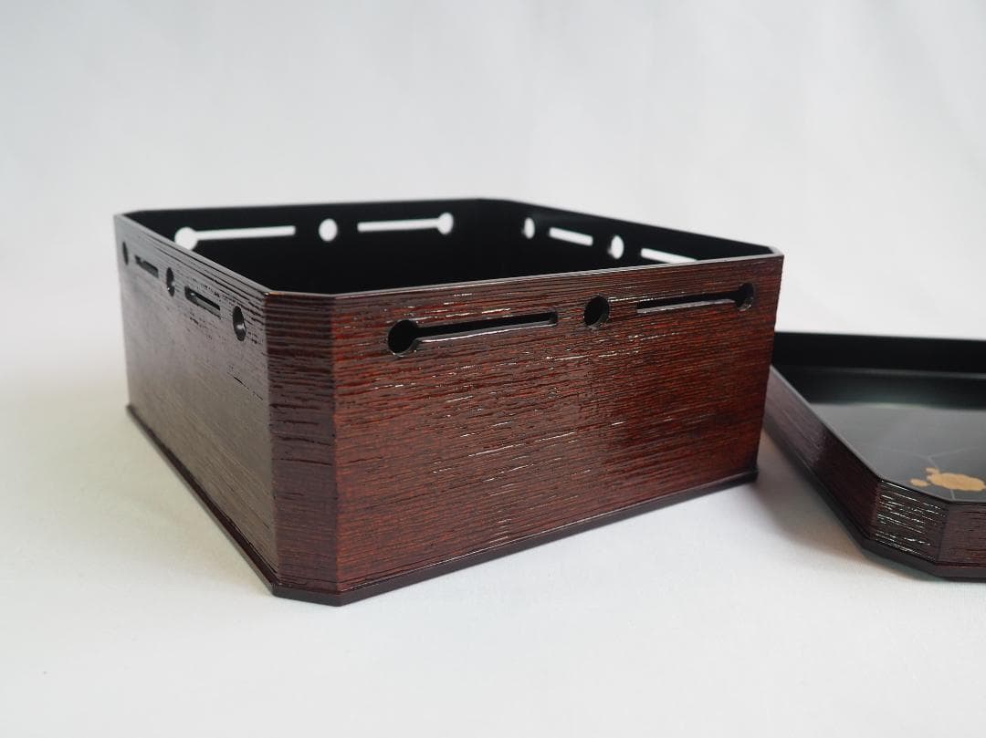 9代中村宗哲造『氷梅絵ヘギ目縁高』（共箱）