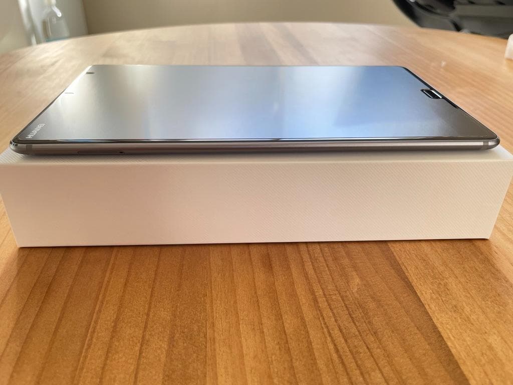 Androidタブレット本体 HUAWEI MediaPad M5 8.4 LTE (SHT-AL09)