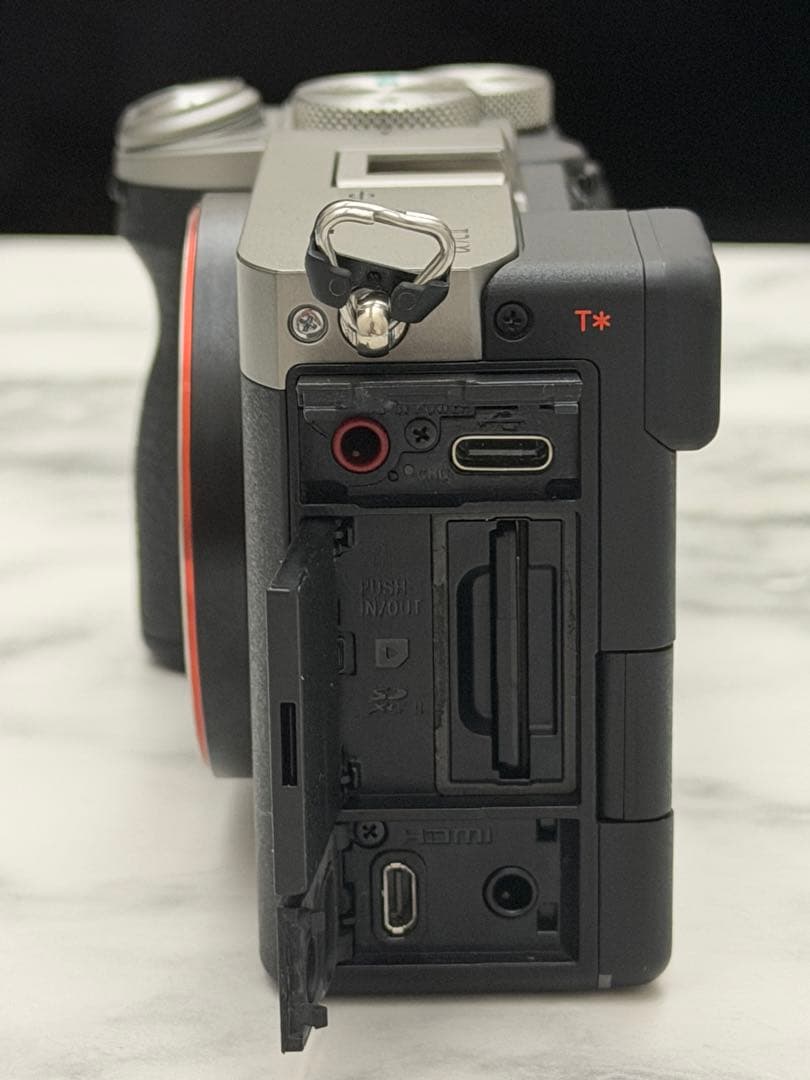 ち*ぇ様 SONY α7CⅡ ミラーレス一眼 ボディ 美品