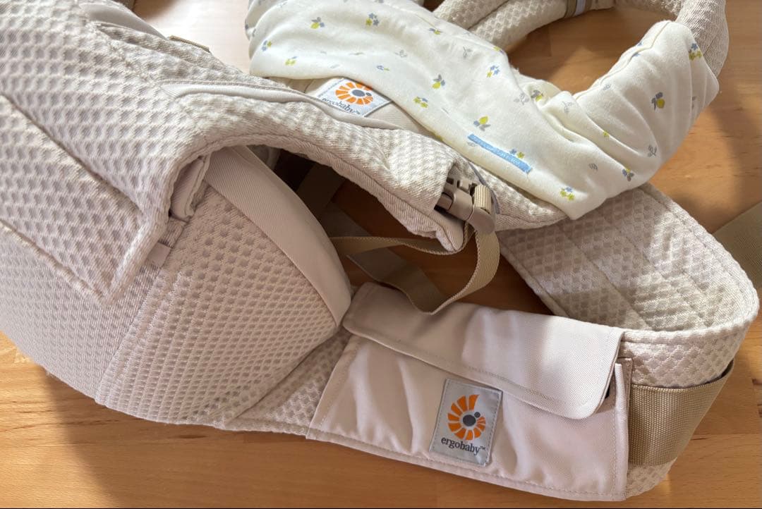 【美品】箱ありErgobaby Alta ヒップシート抱っこ紐 プレゼントあり