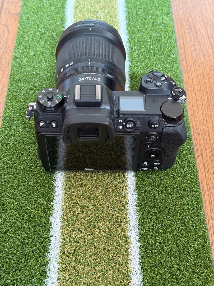 デジタルカメラ Nikon Z6 + NIKKOR Z 24-70mm f/4 S
