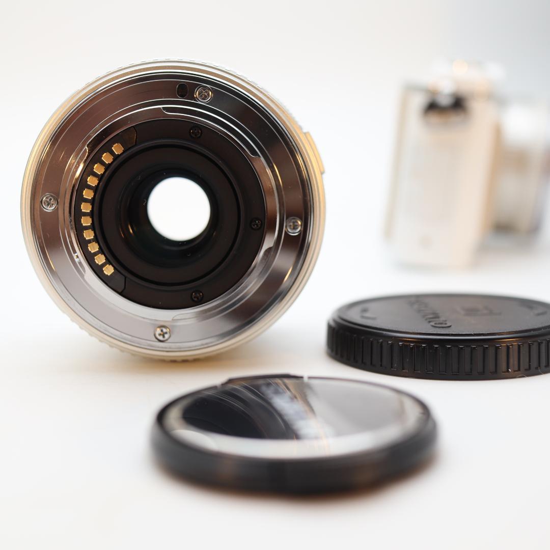 OLYMPUS PEN E-P1 TWO LENS KIT　２レンズキット　白