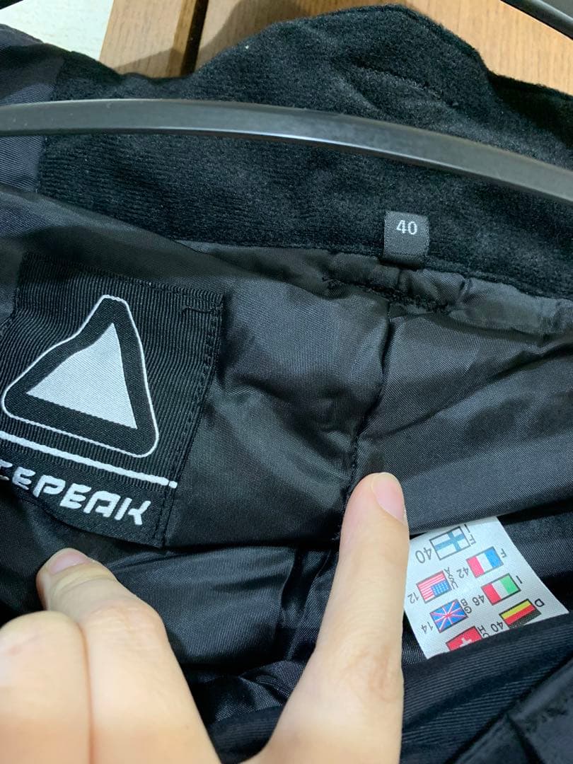 フェニックスX-NIX スキースノボウェアウィンタースポーツ用ジャケットとパンツ