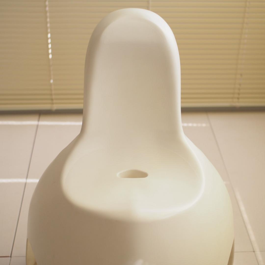 ぽよんとしたチェア ホワイト