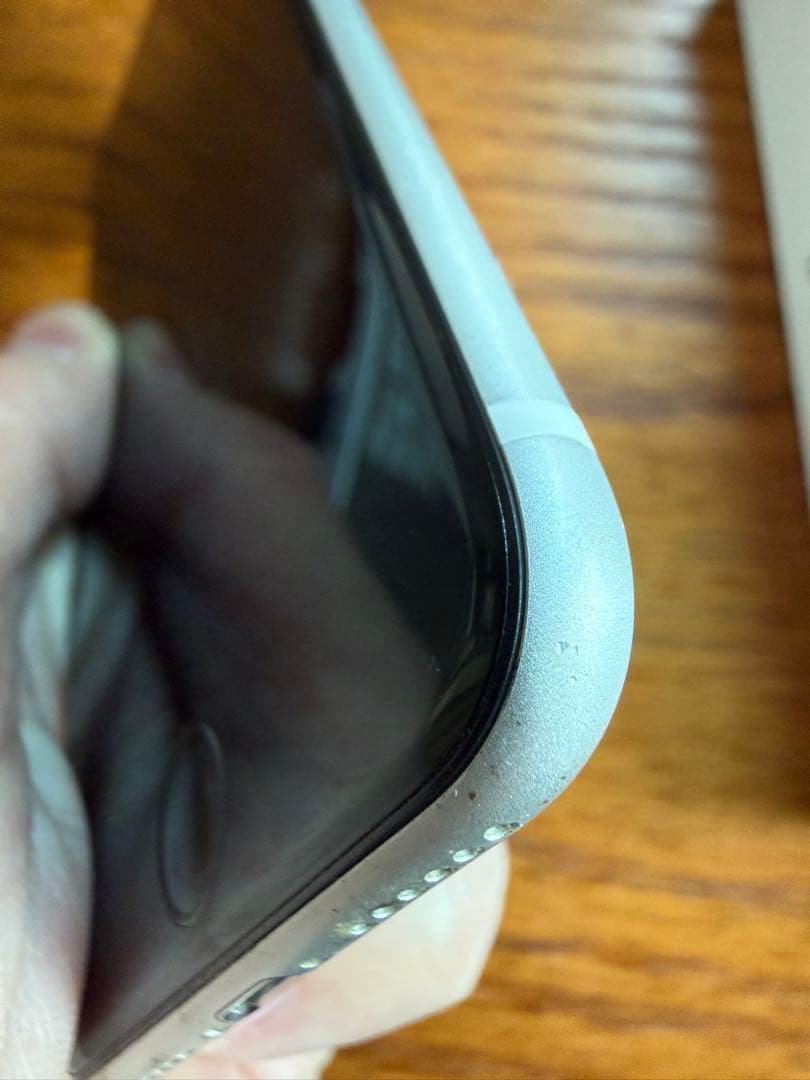 Apple iPhone SE (第2世代後期) 64GB ホワイト