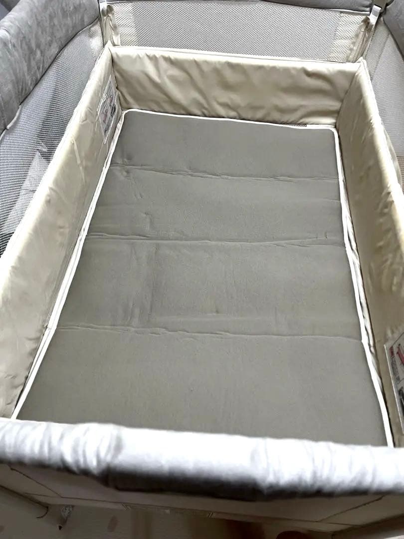 半年使用！アップリカ ココネル エアープラス ホワイトベージュ