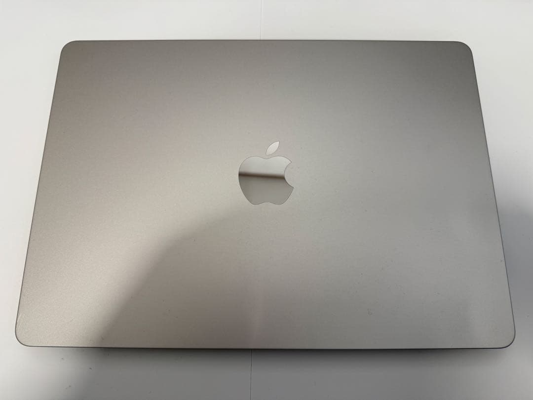 Apple MacBook Air M2 スターライト
