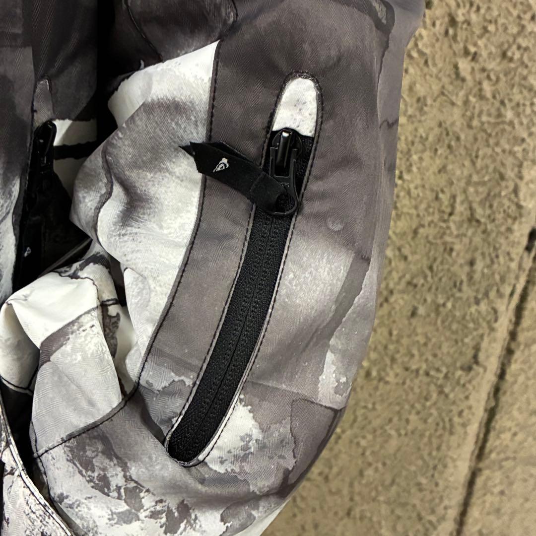 希少XL⭐︎クイックシルバー スノボーウェア マーブル模様ワンポイントロゴ 灰色