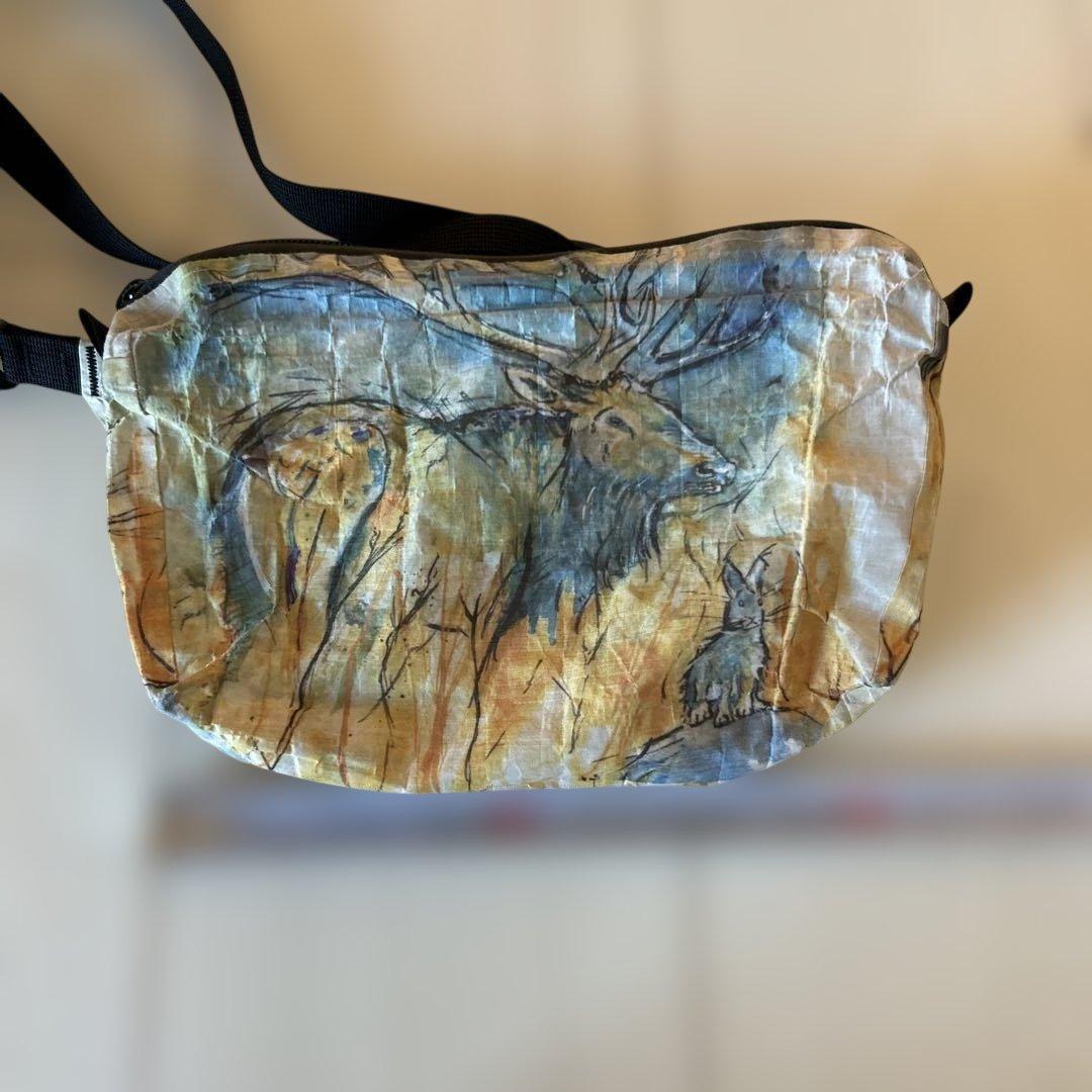 HIGH TAIL DESIGNS ポーチ