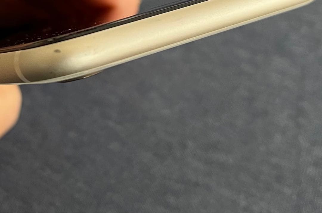 iPhone SE3 スターライト 64GB ホームボタン故障