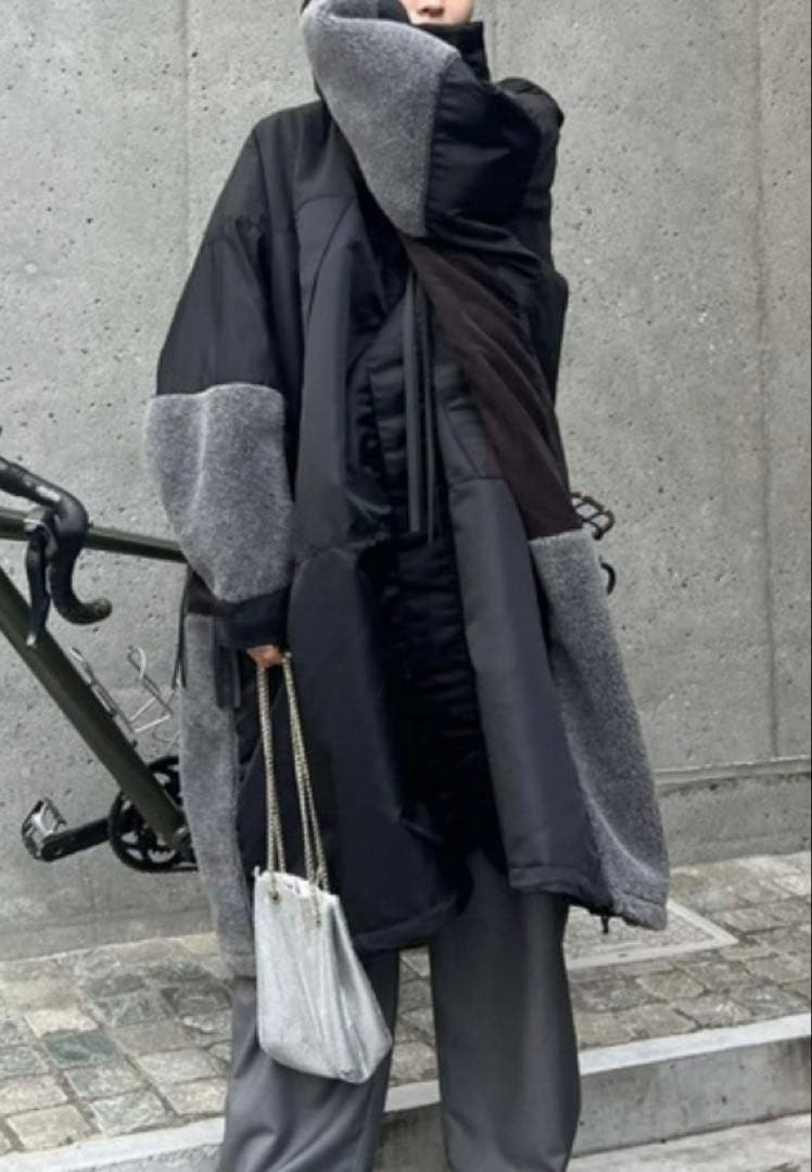 ★新品未使用★今期品　etsinta/モンスター中綿オーバーコート