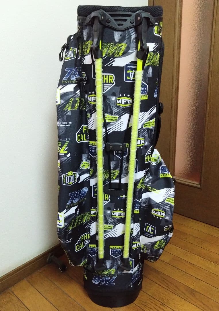 蛍光イエローがオシャレ・カッコいい☆オークリー・キャディ・バッグ！程度良好！