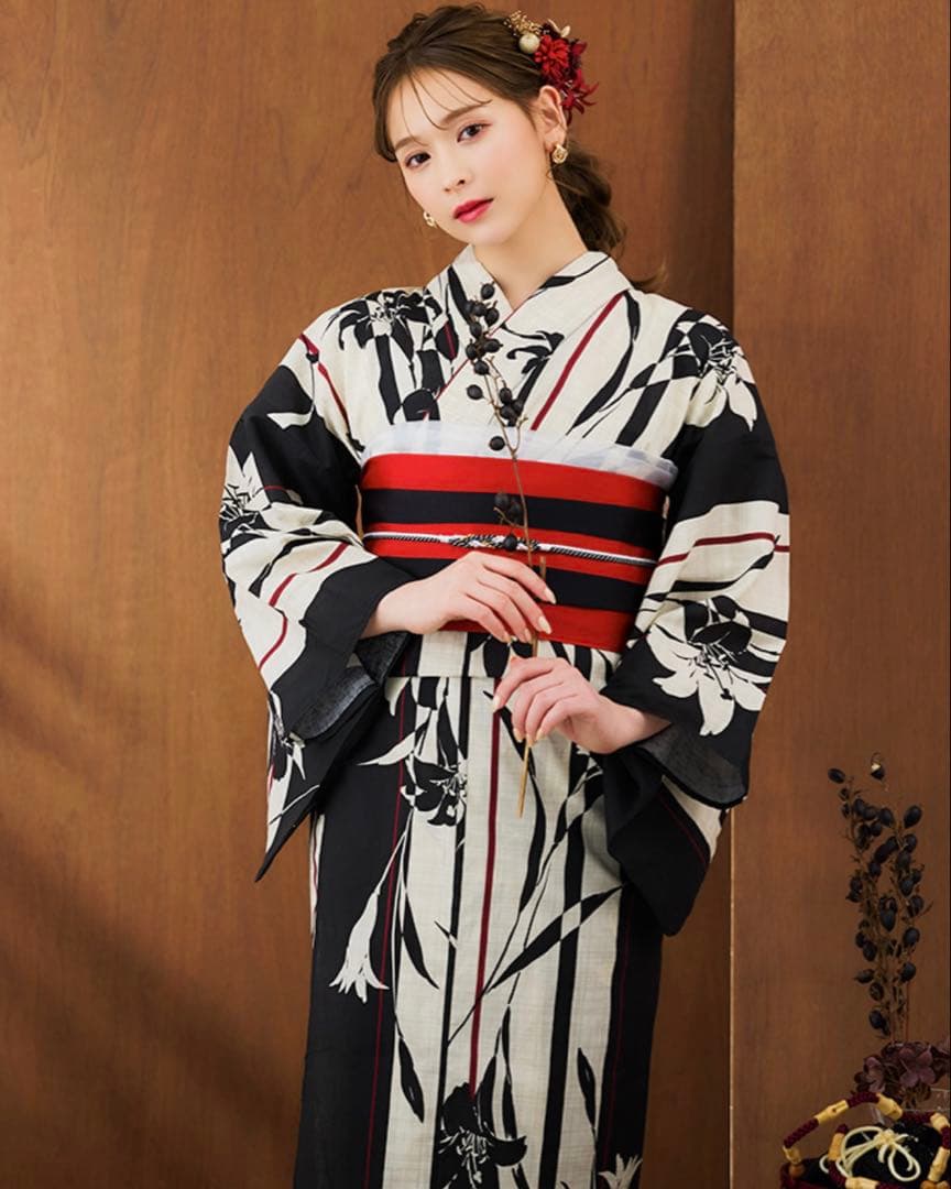 2時間屋内で着用のみ！ストライプ×百合レトロモダン【３点セット浴衣/帯/下駄】