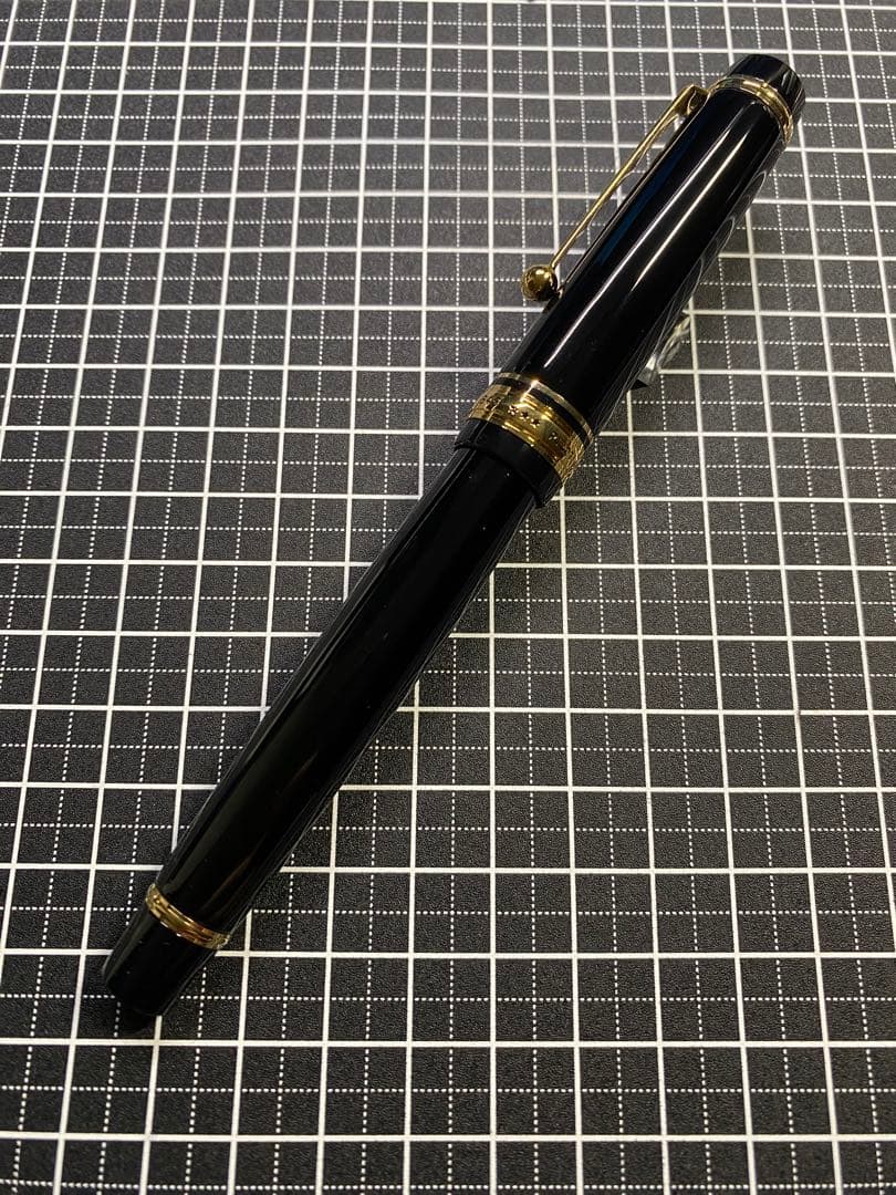PILOT CUSTOM 845 漆黒　万年筆　字幅M