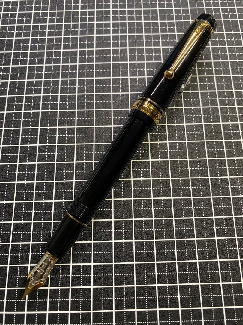 PILOT CUSTOM 845 漆黒　万年筆　字幅M
