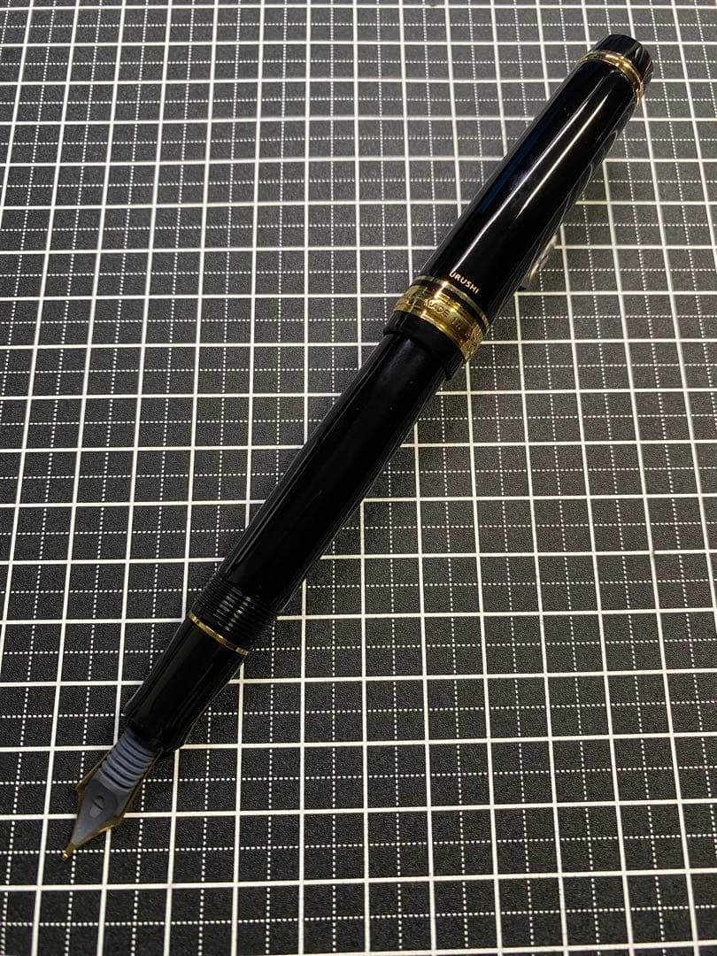 PILOT CUSTOM 845 漆黒　万年筆　字幅M