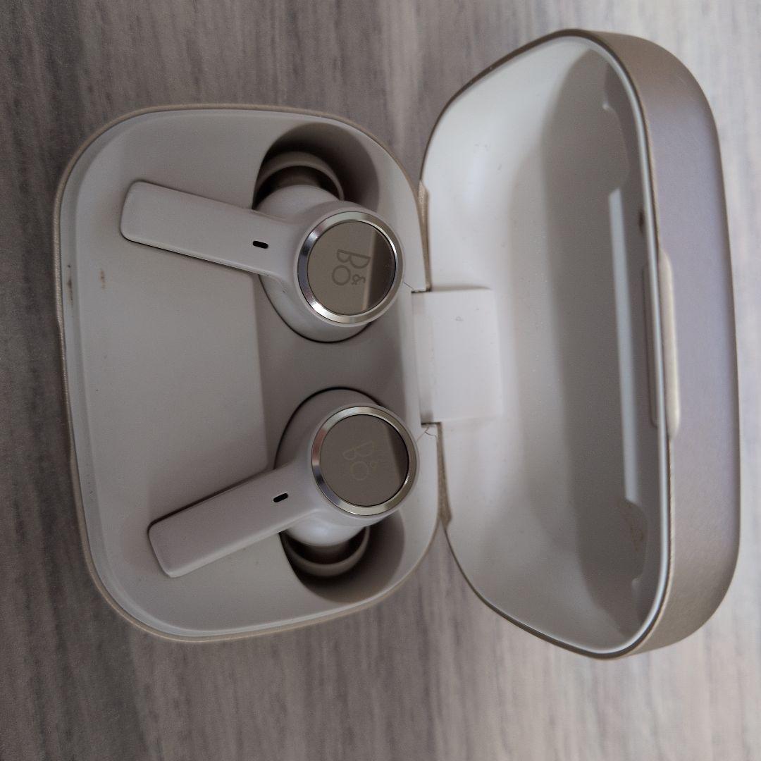 Bang & Olufsen ワイヤレスイヤホン