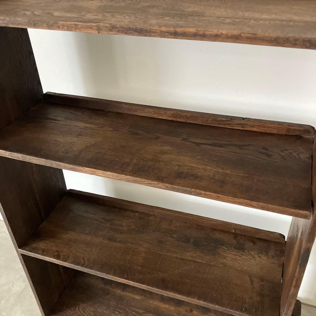 古い木製の楔棚