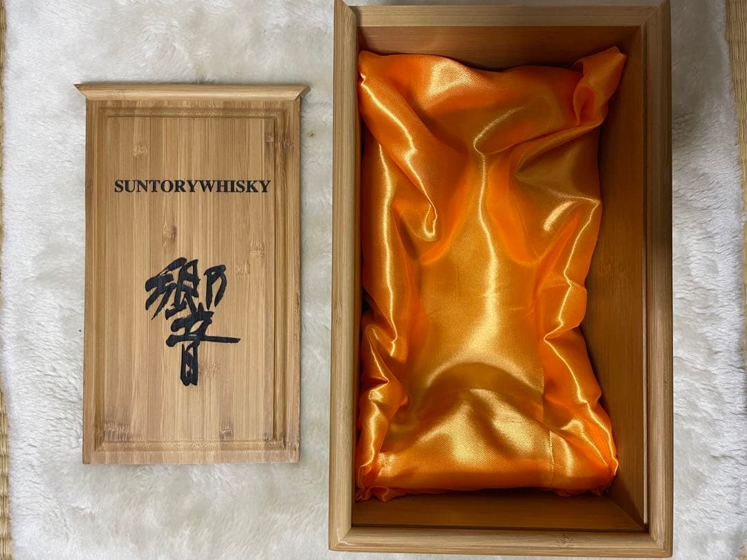 響 ジャパニーズハーモニー 意匠ボトル 流水百花 Hibiki Japanese