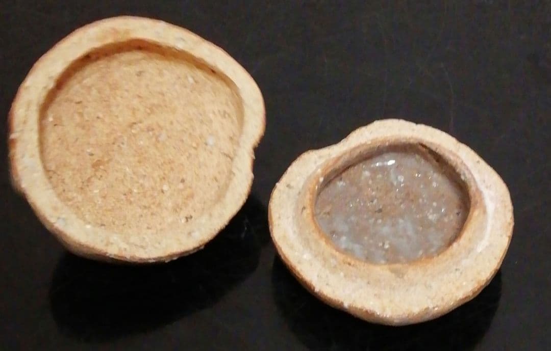 人間国宝　三輪休雪作　萩焼　はじき　香合　共箱　共布　茶道具