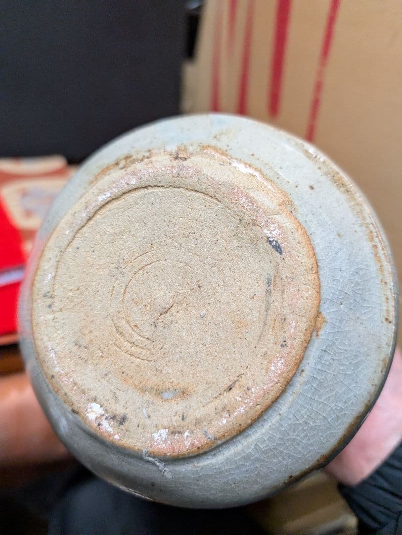 花模様のつぼ型陶器時代物