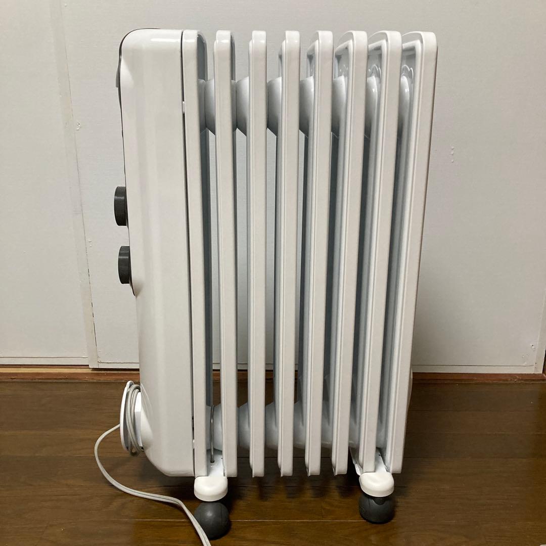 美品　デロンギアミカルド オイル ヒーター RHJ35M0812