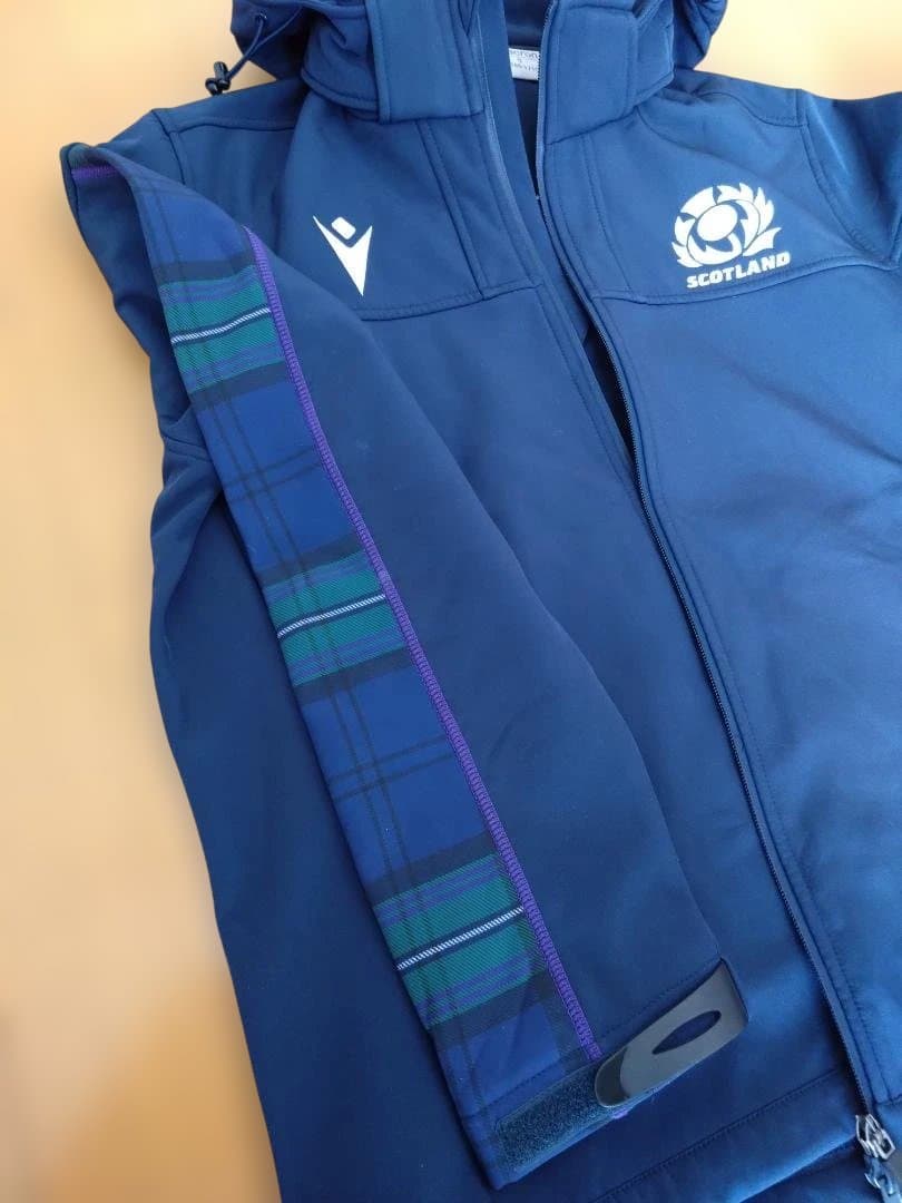 ラグビー　スコットランド代表　ソフトシェルジャケット　マクロン