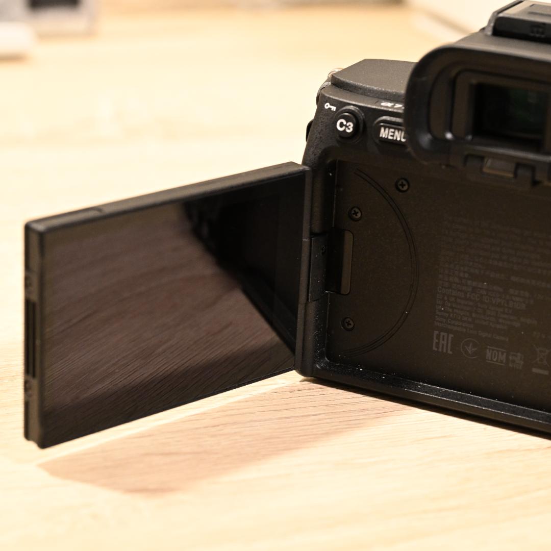 SONY α7 IV　ILCE-7M4　25年7月購入　2500枚以下